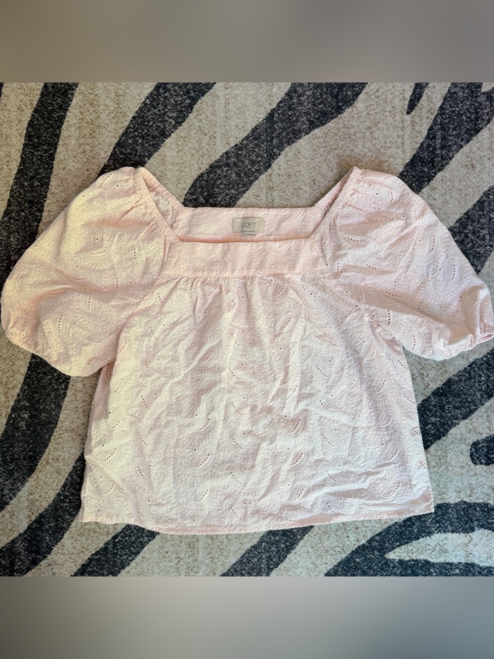LOFT Pink Short Sleeve Eyelet Blouse Top Small